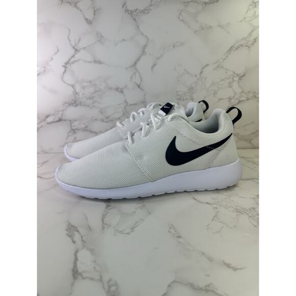 Size 9 Nike Roshe One White Black Womens Running Walking Shoes NEW 844994 101 🔥 - Picture 2 of 5